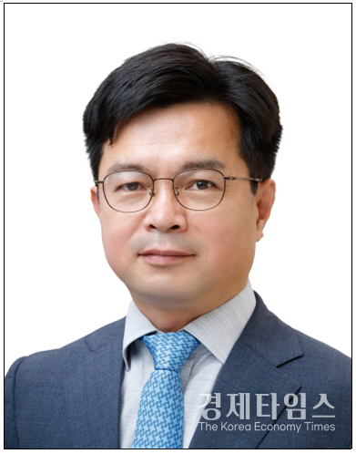 신진창 금융위 금융정책국장