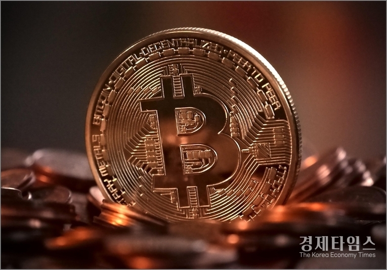 10월21일(한국시간) 오전 6시27분 기준, 비트코인은 글로벌 거래소 바이낸스에서 전장보다 2.03% 오른 11만850달러 수준에서 거래됐다.