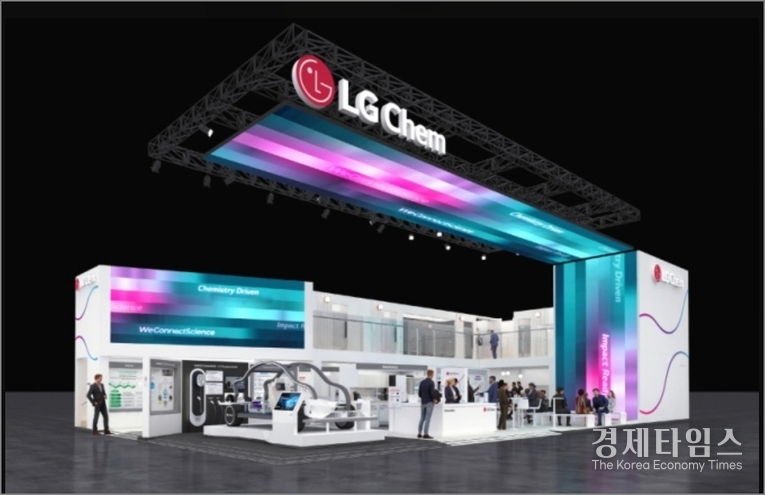 10월22일 유가증권시장에서 LG화학은 전 거래일 대비 9.68%(3만3,500원) 오른 37만9500원에 거래되고 있다. 이는 한 달 만의 최고치이자, 최근 들어 가장 큰 폭의 상승이다.