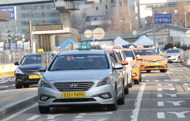 국민권익위원회 소속 중앙행정심판위원회는 승차거부를 이유로 경고처분을 받은 택시운수종사자의 행정심판 청구에 대해 처분을 취소할 것을 결정했다.