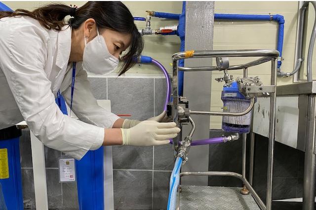 경기도보건환경연구원은 식중독 예방을 위해 지하수를 사용하는 도내 식품 제조업소 등 23곳을 대상으로 2월 말부터 4월까지 노로바이러스 오염실태를 조사한다. (사진제공=경기도청)