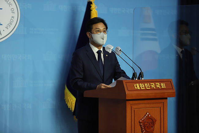 신영대 의원(전북 군산, 산업통상자원중소벤처기업위원회, 더불어민주당 중소기업특별위원회 위원장)이 지난달 31일 `중소기업 기술혁신 촉진법 일부개정법률안`을 대표발의했다.