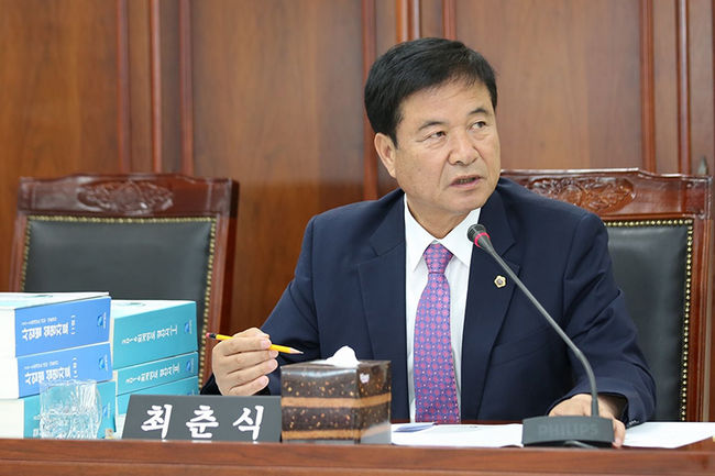 최춘식 의원은 `농촌진흥법 개정안`을 25일 국회에 제출했다.(사진=최춘식 의원 페이스북)