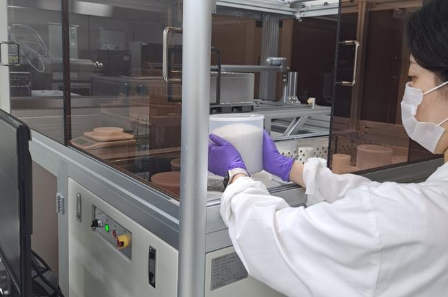 경기도보건환경연구원이 도내 유통 천일염에 대해 방사성 물질 검사를 수행한 결과 모두 기준에 적합한 것으로 나타났다고 21일 밝혔다.