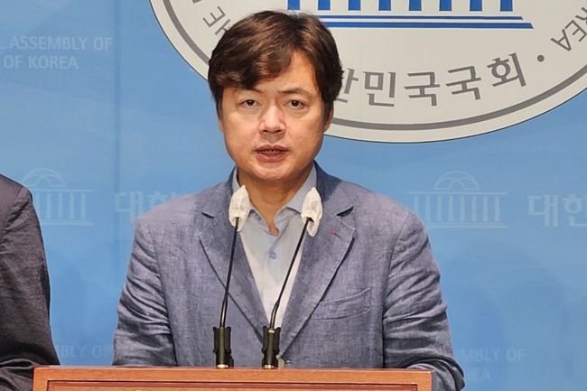 1일 김현정 더불어민주당 평택시병 국회의원 후보는 GTX A · C노선 연장으로 평택시가 수도권 교통의 요지로 거듭나고 있다며 싱가폴식 와국 명문대학 제휴 방식 도입을 추진하겠다고 말했다.