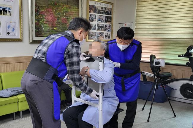 취약계층 이동검진 사진