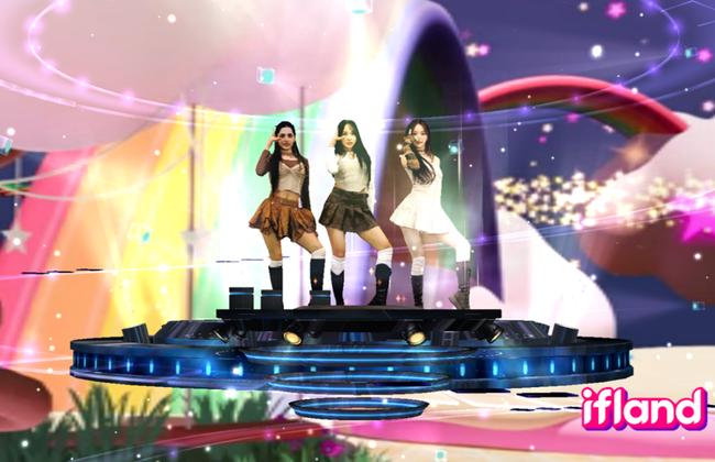 SK텔레콤은 메타버스 서비스 `이프랜드(ifland)`가 자체 기획한 다국적 메타버스 아이돌 `트리플 아이즈(Triple iz)`의 첫 음원 `Halla(할라)`를 발표하고 글로벌 XR 쇼케이스를 진행한다고 8일 밝혔다.