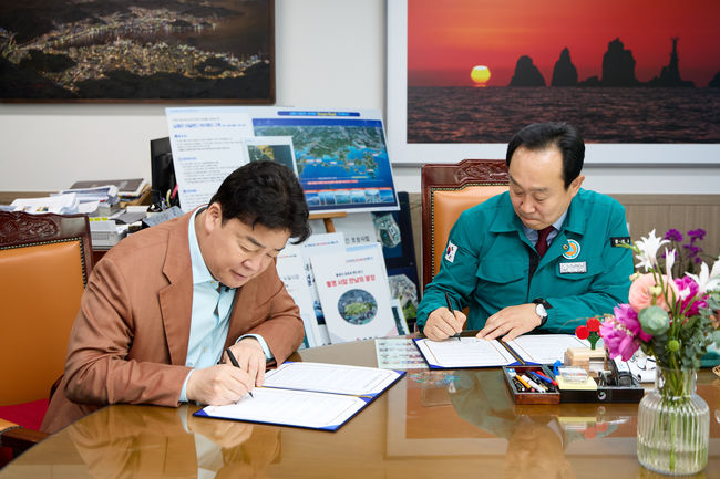 천영기 통영시장과 더본코리아 백종원 대표 - 업무 협약 체결