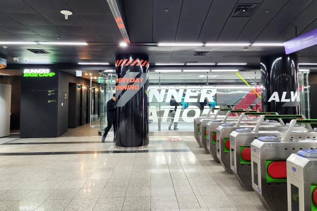 5호선 여의나루역이 달리는 서울시민을 위한 `러너스테이션`으로 조성돼 21일 시민들에게 공개됐다.