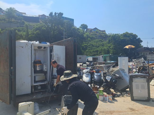 거제시, 이수도 생활쓰레기 일제 수거