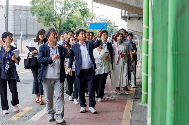 마포구, 가양대로 · 월드컵로 스마트 거리로 보행자 안전 확보