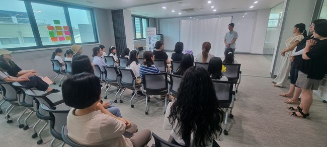 광명교육지원청 해오름 배로 공유학교, 아름다운 빛깔로 가득한 학부모 초청 연극 수업