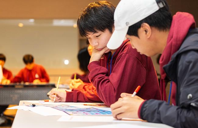 SK텔레콤은 한국장애인단체총연맹과 공동으로 10월 17일부터 18일까지 경기도 이천 소재 SK텔레콤 인재개발원에서 `행복AI코딩챌린지` 대회를 개최했다고 밝혔다.