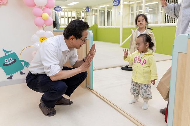 서울형 키즈카페(대림2동점)에 방문한 최호권 영등포구청장