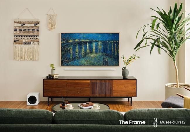 삼성전자 라이프스타일 TV `더 프레임`을 통해 오르세 미술관의 작품을 선보인다. `더 프레임`을 통해 만날 수 있는 빈센트 반 고흐(Vincent Van Gogh)의 `별이 빛나는 밤(Starry Night)`