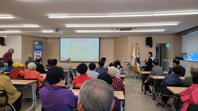 무인민원 발급기 사용법 교육 사진