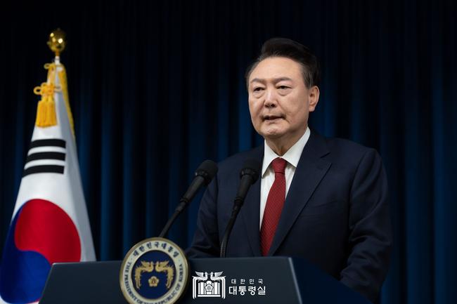 12월 7일 윤석열 대통령은 용산 대통령실에서 대국민 담화를 발표했다.