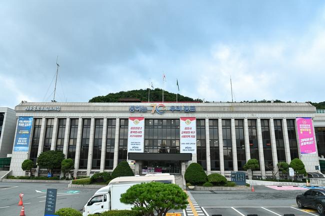 김포시는 `2025년 슬레이트 처리 및 지붕 개량`을 위한 접수를 진행한다고 밝혔다.