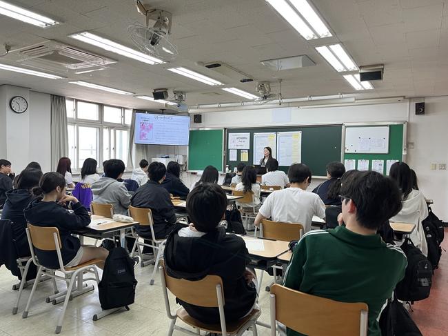 고양시는 2025년 고양시대학생멘토단 `고양유니브` 213명을 신규 선발했다고 4일 밝혔다.