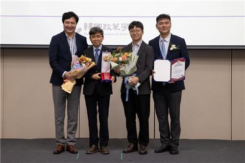 한국가스공사(사장 최연혜)는 8월 26일 부산항국제전시컨벤션센터(BPEX)에서 열린 `2025년 제4회 한국 ESG 혁신정책 대상` 시상식에서 `환경 부문 우수상`을 수상했다고 밝혔다.